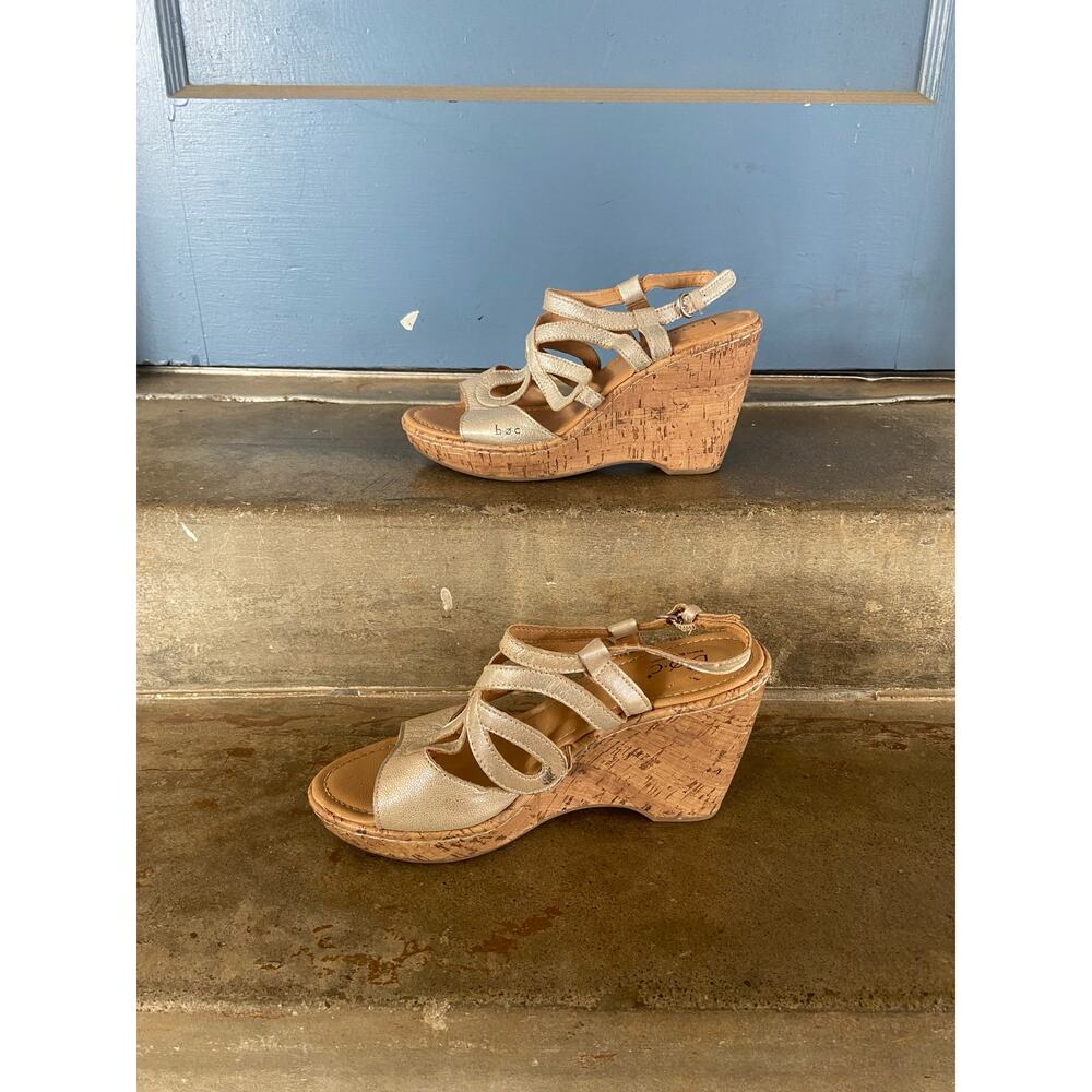 B.O.C. Jayna Strappy Gold leather slingback wedge sandal - Picture 3 of 8